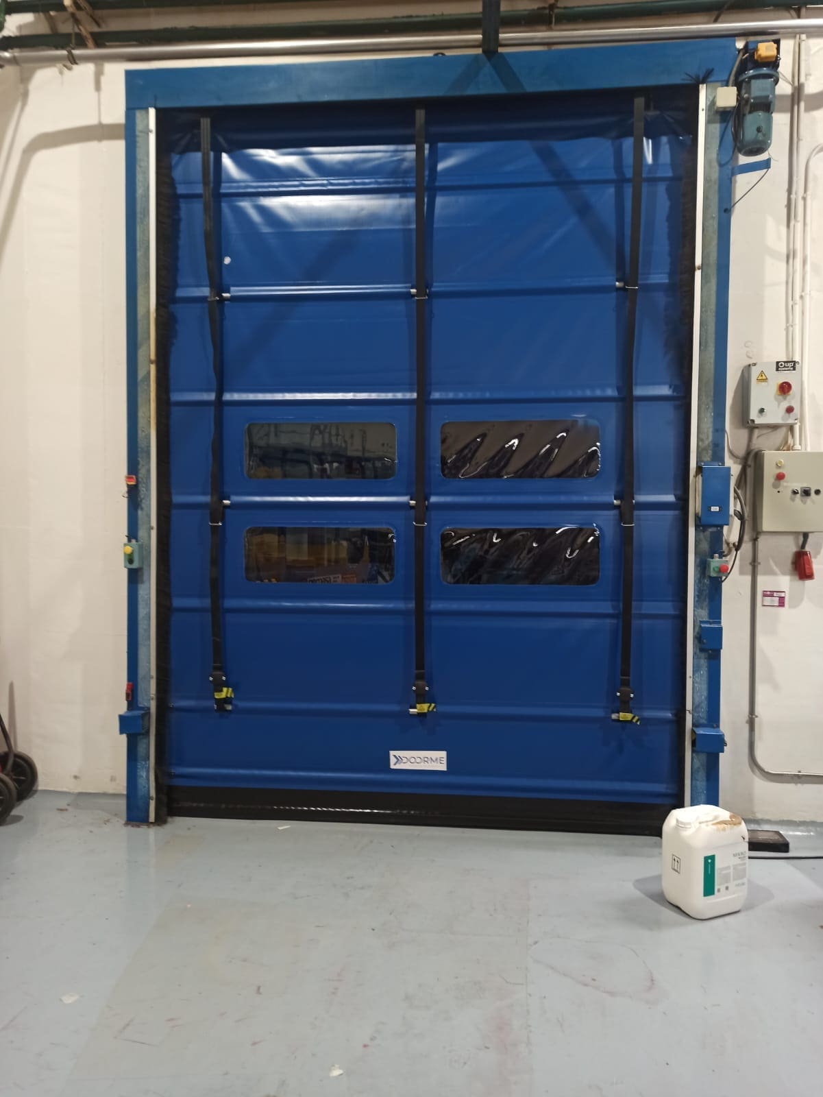 Puertas apilables industriales 2