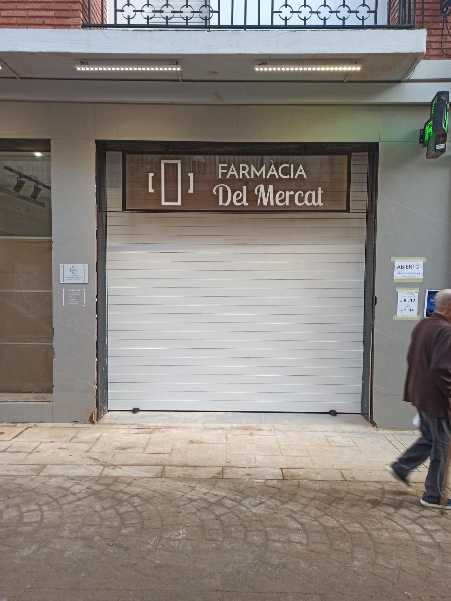 Puerta enrollable comercial